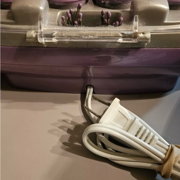 CONAIR ION Shine CHV14IX With 12 Velvet Flocked Hot Curlers & 10 Clips - Picture 5 of 8